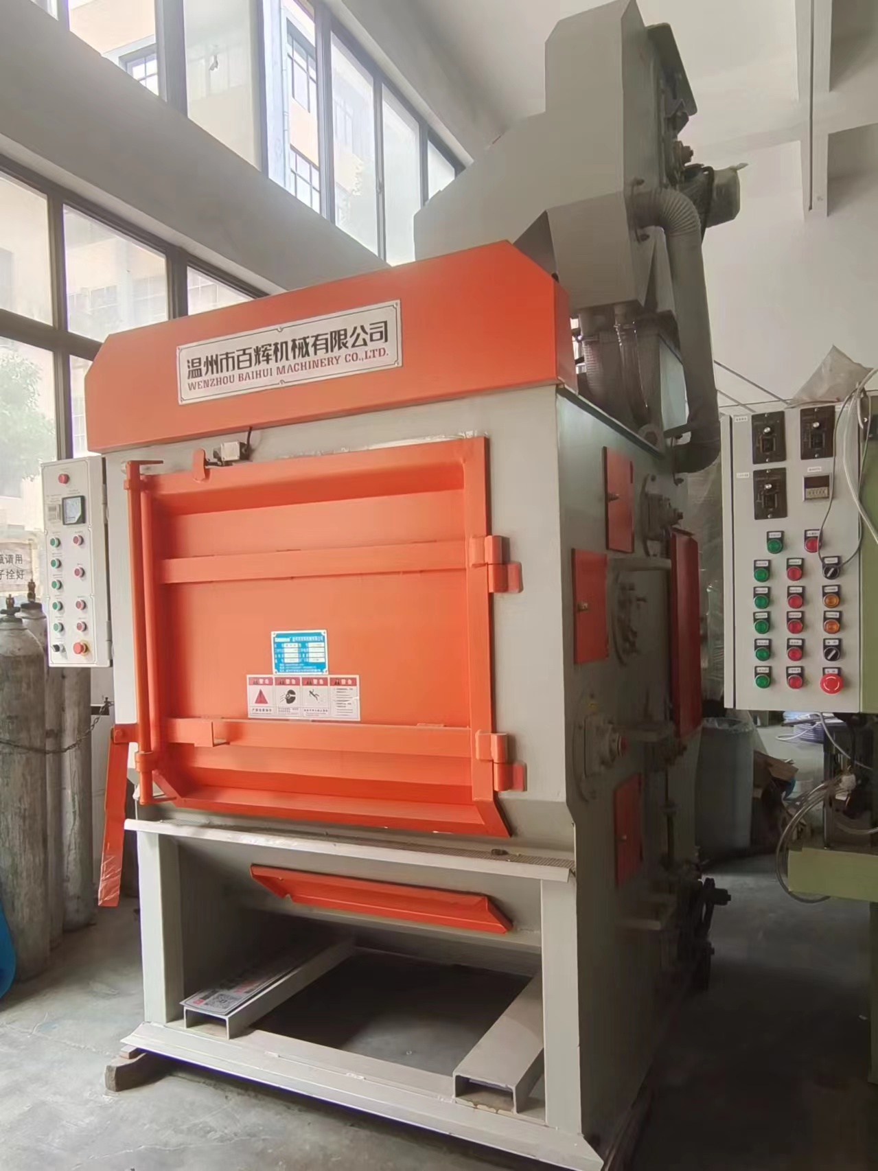 Q3265履帶拋丸清理機(jī)